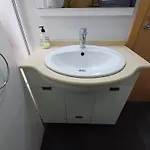 Sela Y Garaje, Apartman