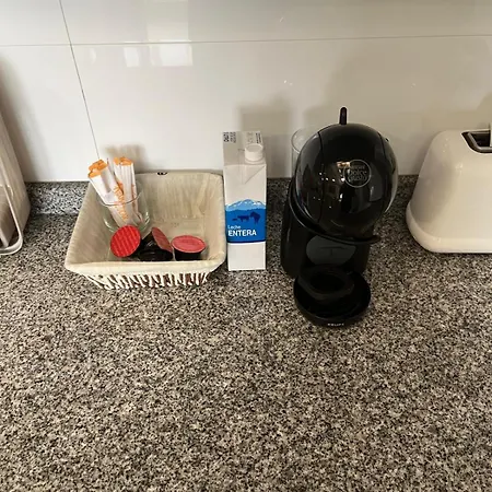 Sela Y Garaje, Apartman