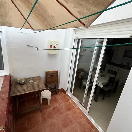 Sela Y Garaje, Apartment