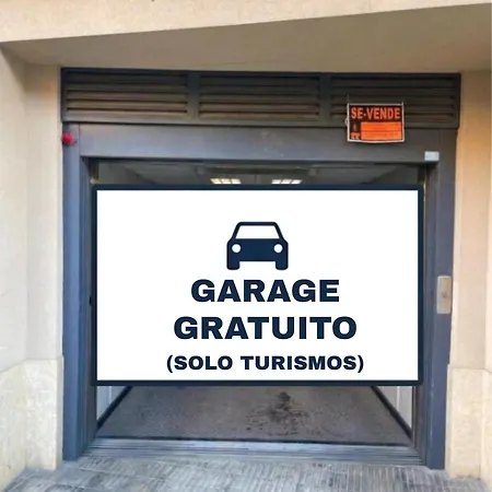 Sela Y Garaje, Appartamento